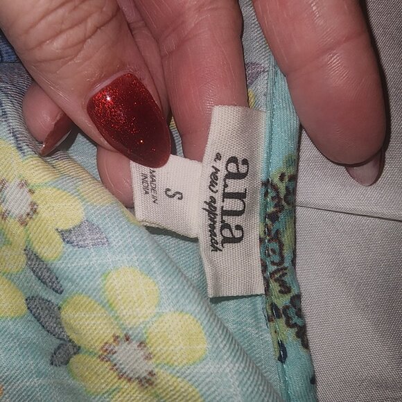 Colorful dress - Picture 3 of 4